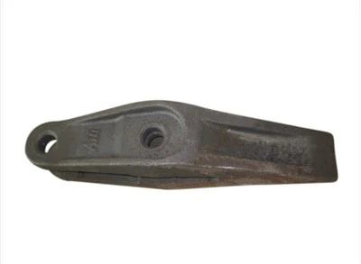 Caterpillar GET 8E1637 センターローダー歯 (30mm) Caterpillar J300 用。